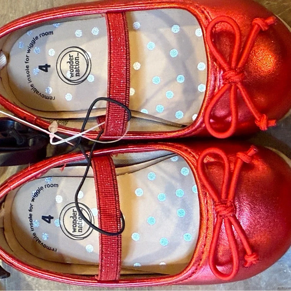 wonder nation Shiny Red Girls' sz 4 Mary Jane Flats with Bow Girls NEW